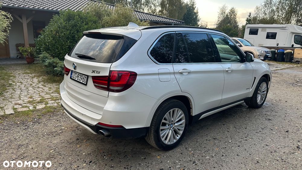 BMW X5 xDrive35i Edition Exclusive - 7