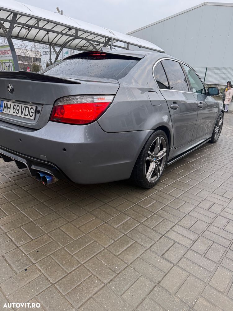 BMW Seria 5 520d - 27