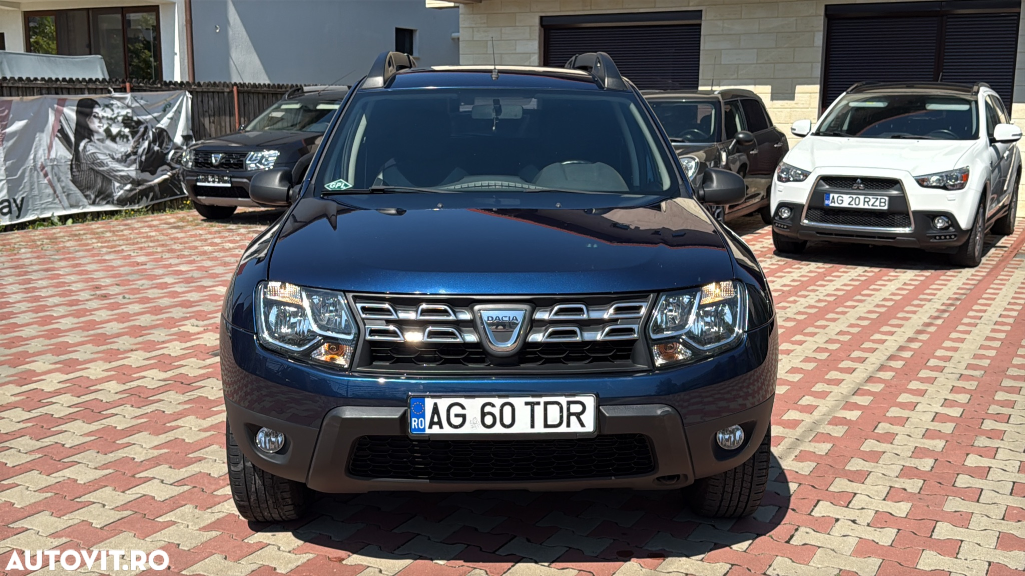 Dacia Duster 1.6 4x2 Laureate - 12