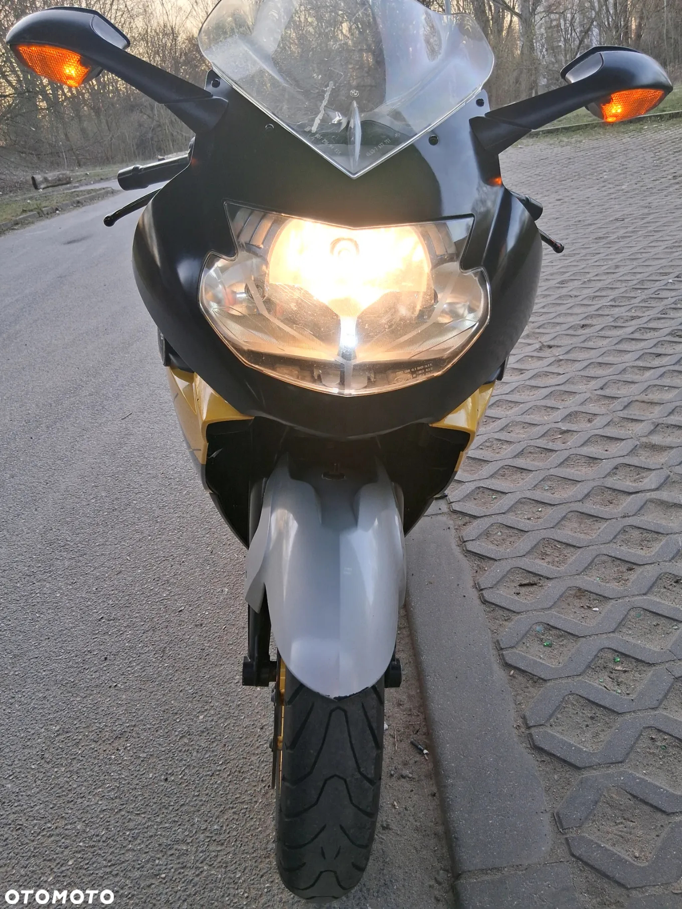 BMW K - 12