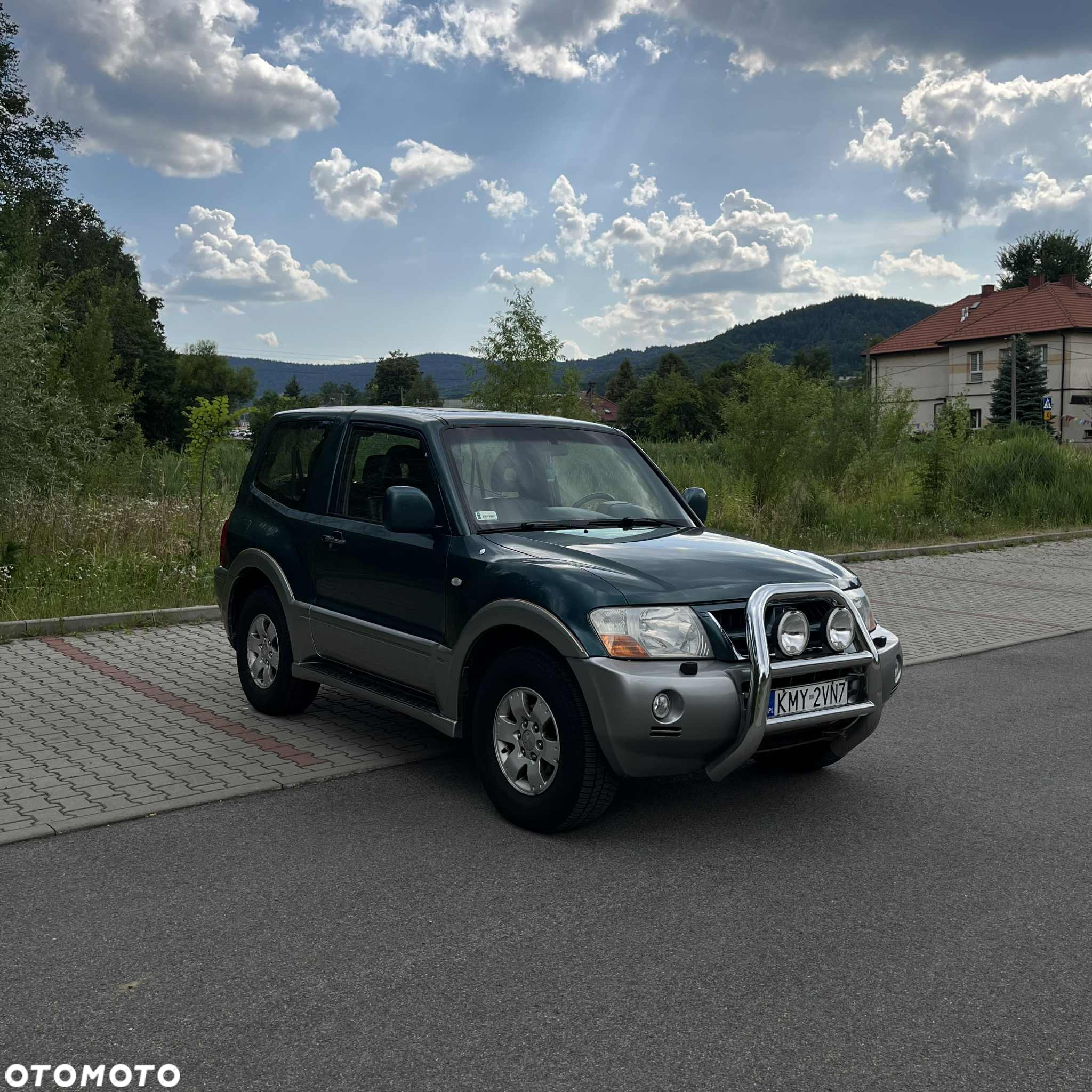 Mitsubishi Pajero - 10