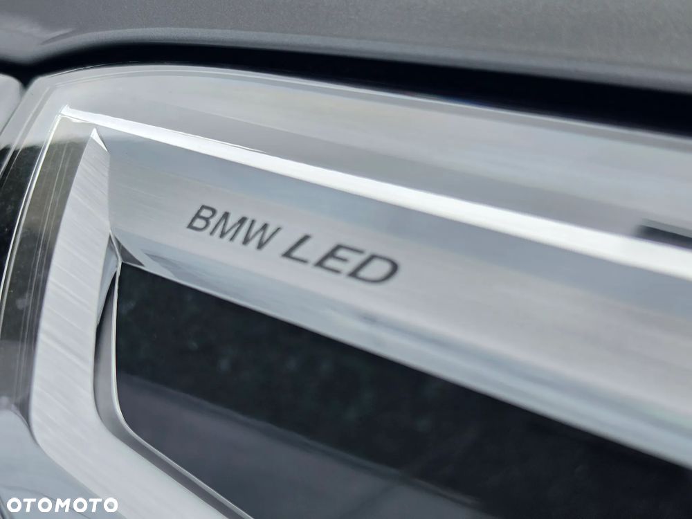 BMW X1 sDrive20i mHEV - 14