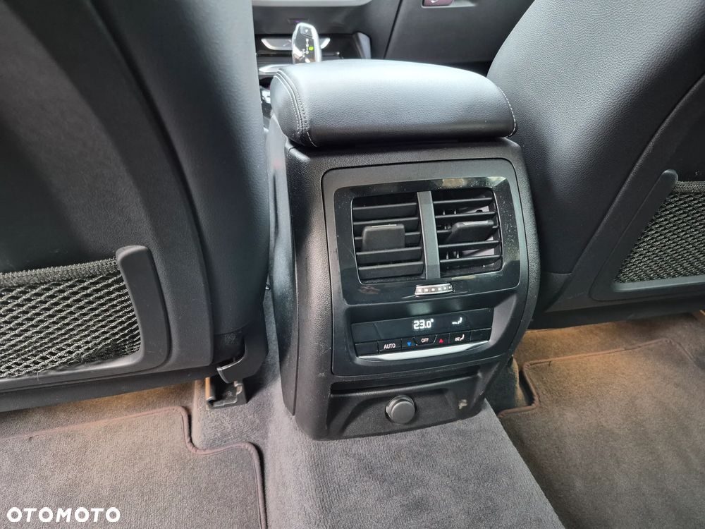 BMW X3 xDrive20i - 16