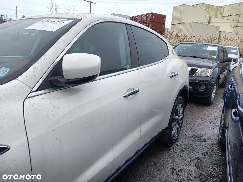 Maserati Levante Q4 - 10