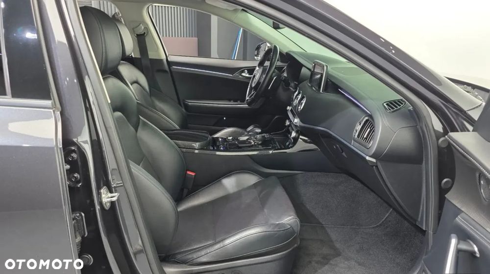 Kia Stinger 2.0 T-GDI L - 6
