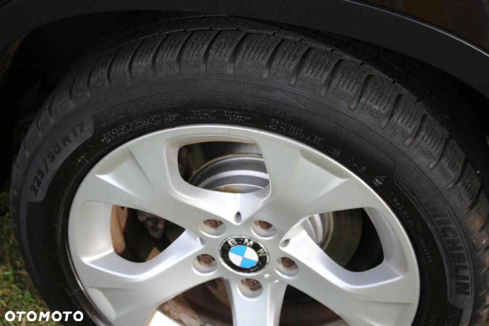 BMW X1 sDrive18i Sport Line - 24