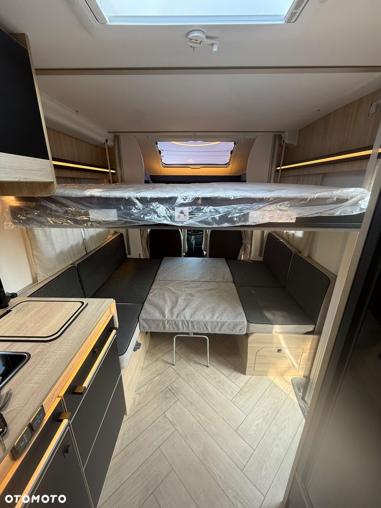 Ford Chausson 720 Titanium Line - 22