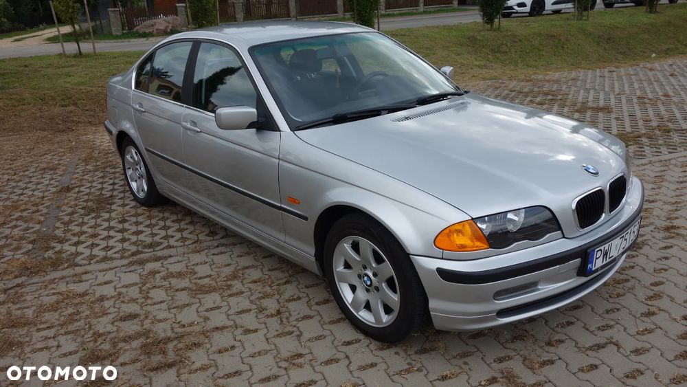 BMW Seria 3 320i - 1