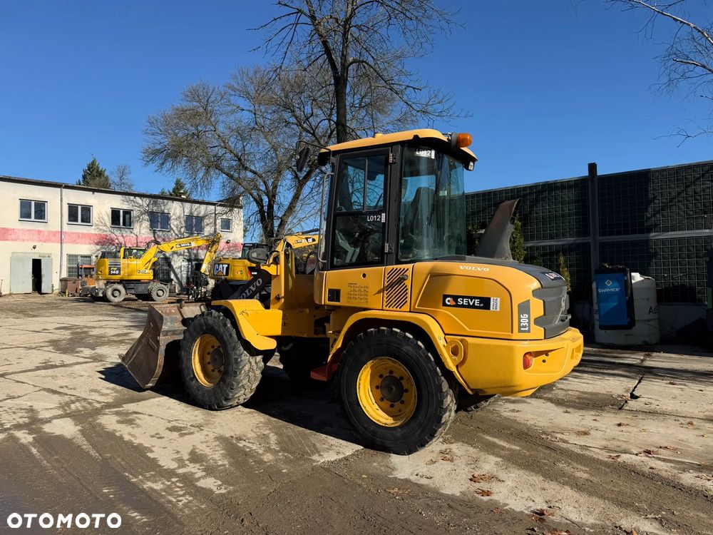 Volvo L 30 G - 2