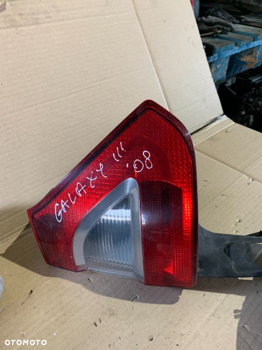LAMPA TYLNA PRAWA FORD GALAXY III