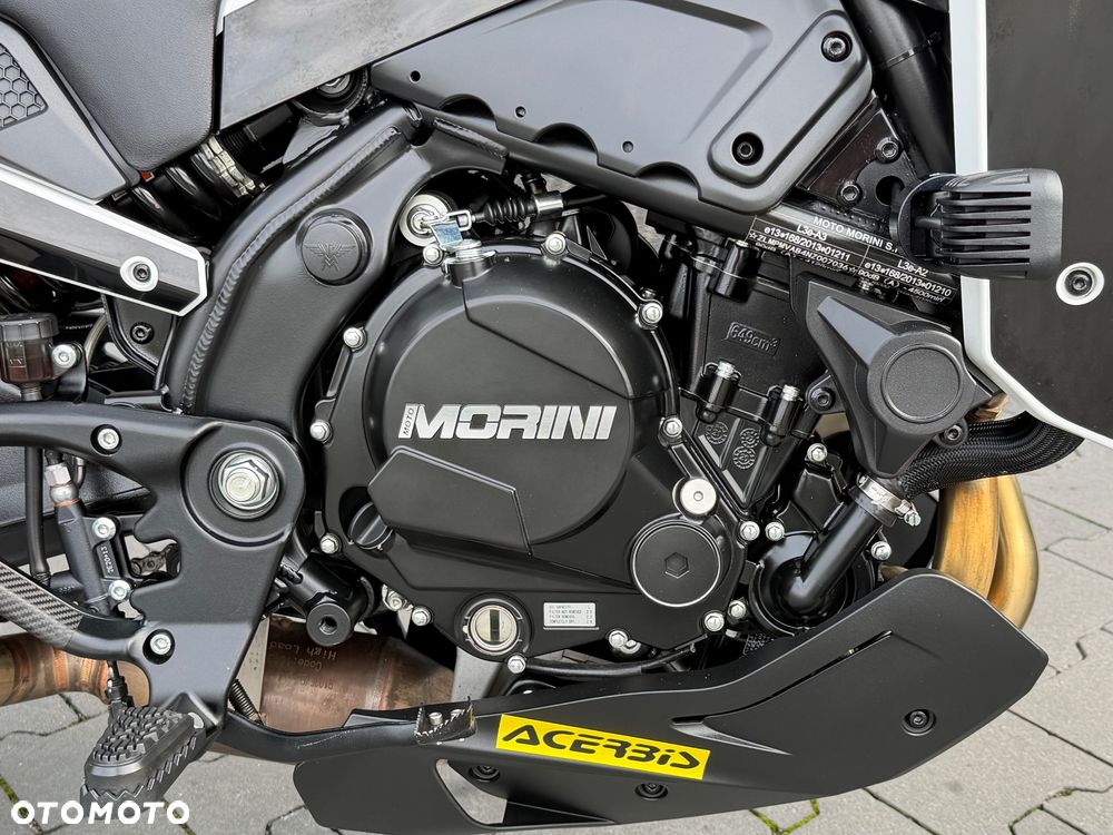 Moto Morini X-Cape 700 - 15