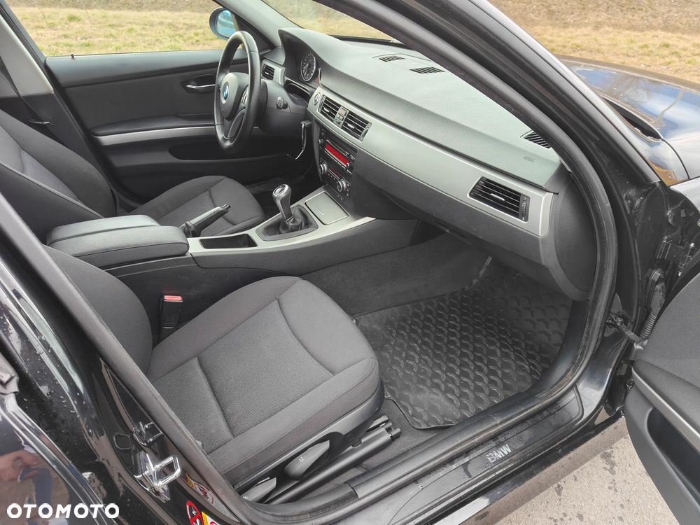 BMW Seria 3 - 27