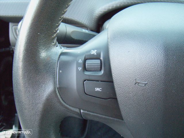 Peugeot 2008 1.2 PureTech Active - 21