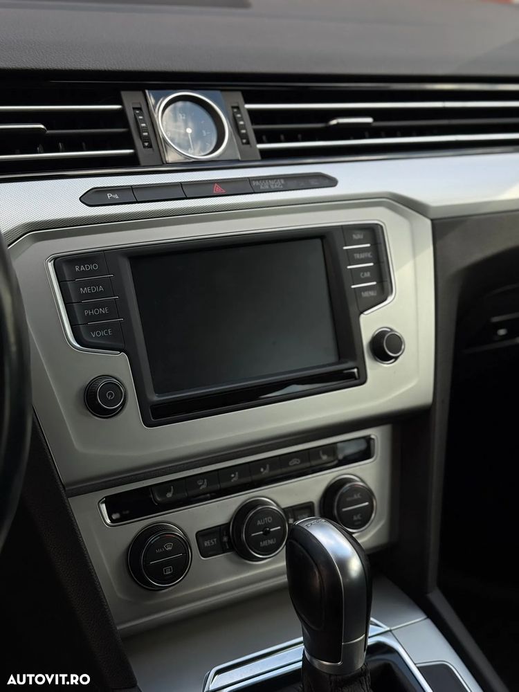 Volkswagen Passat Variant 1.6 TDI (BlueMotion Technology) DSG Comfortline - 37