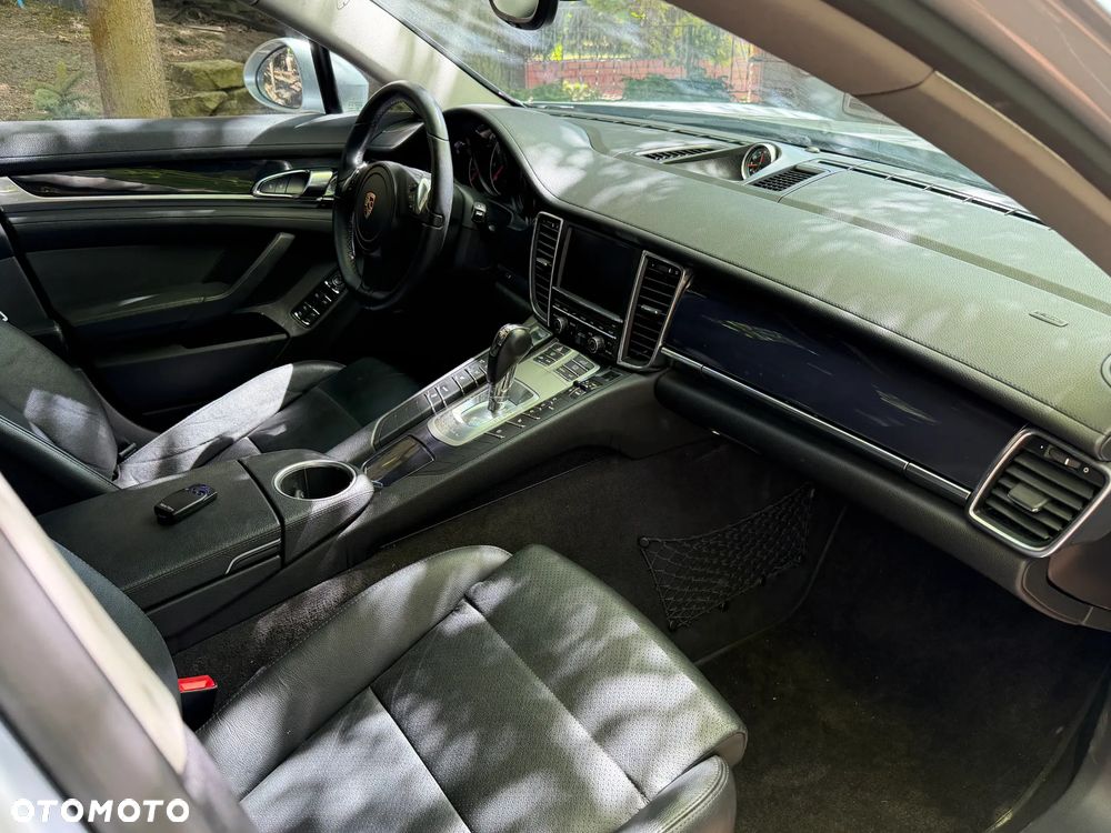 Porsche Panamera PDK - 20