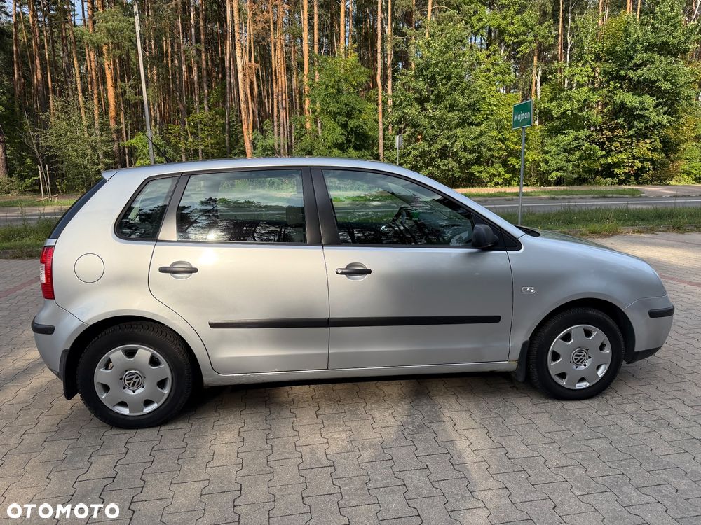 Volkswagen Polo 1.4 16V Basis - 4