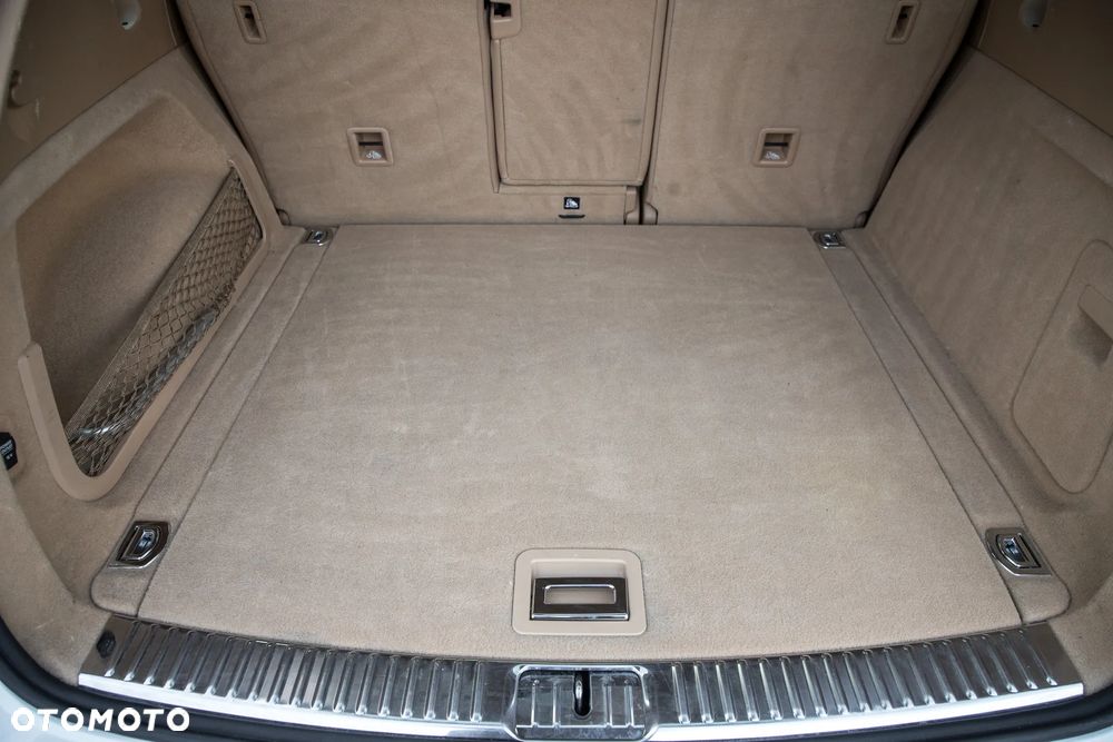 Porsche Cayenne - 38