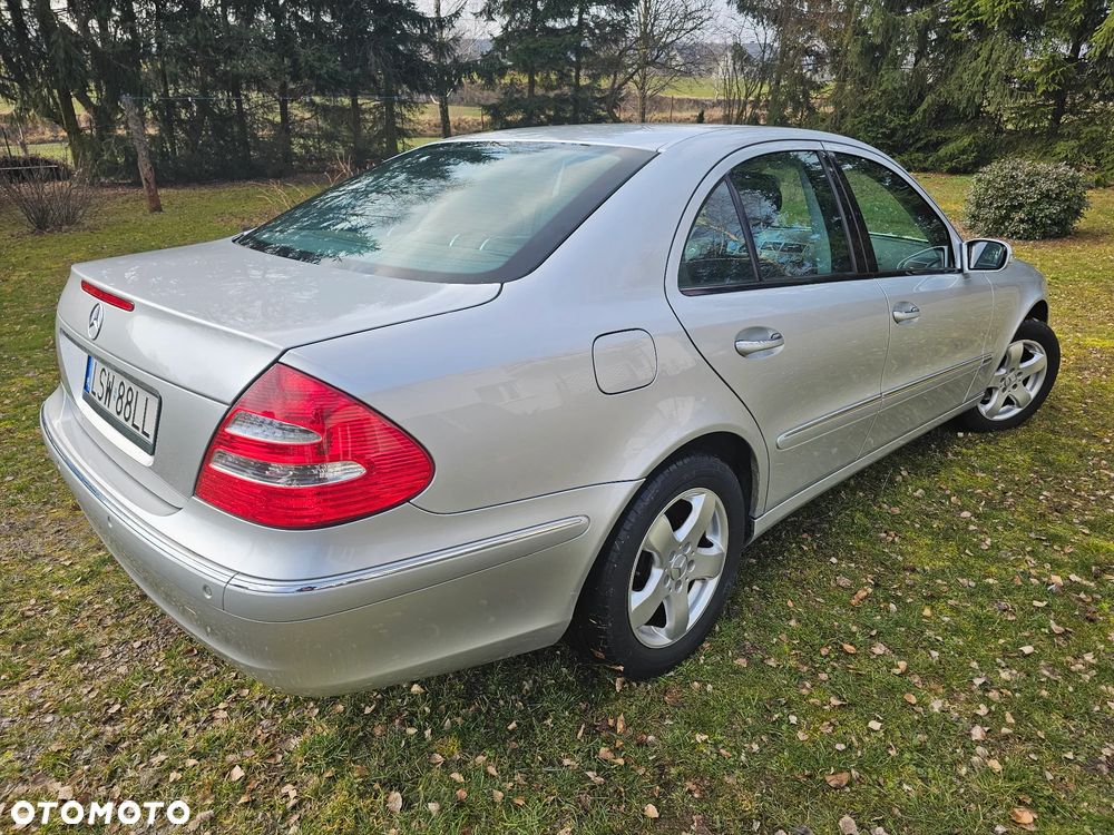 Mercedes-Benz Klasa E 200 Kompressor Automatik Elegance - 28
