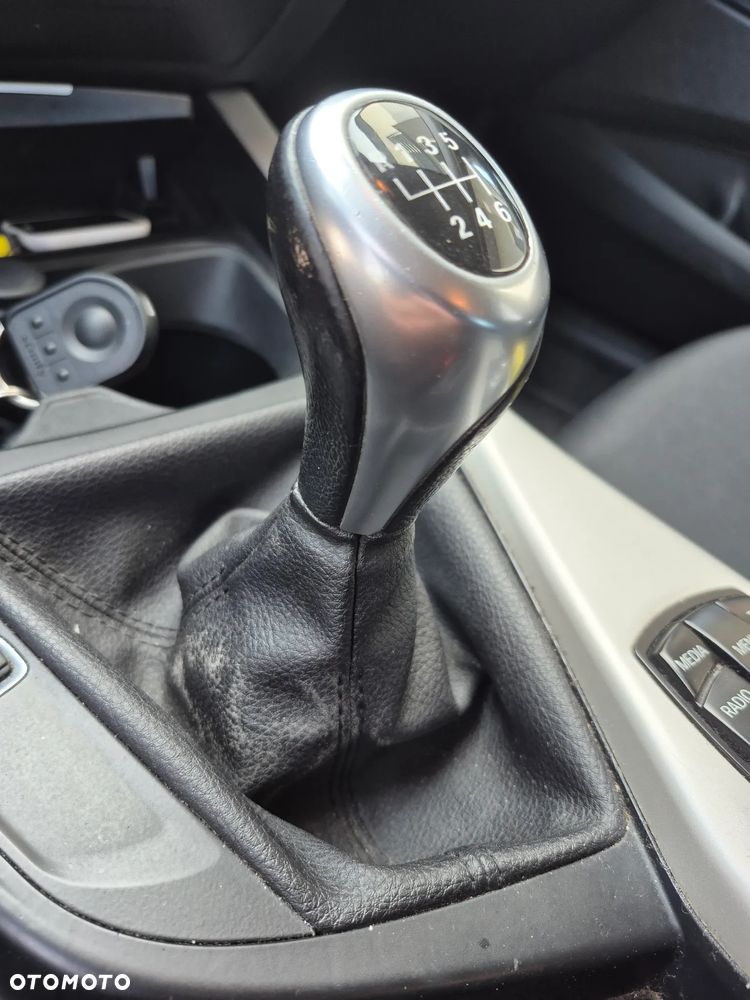 BMW Seria 1 114d Sport Line - 31