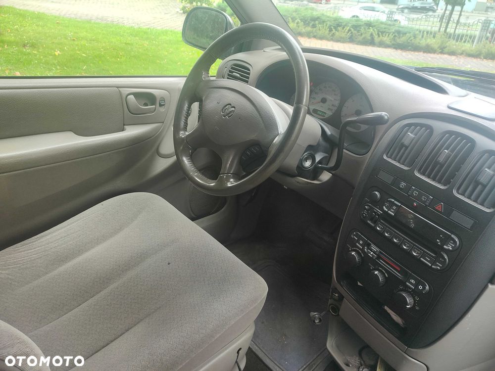 Dodge Grand Caravan - 6
