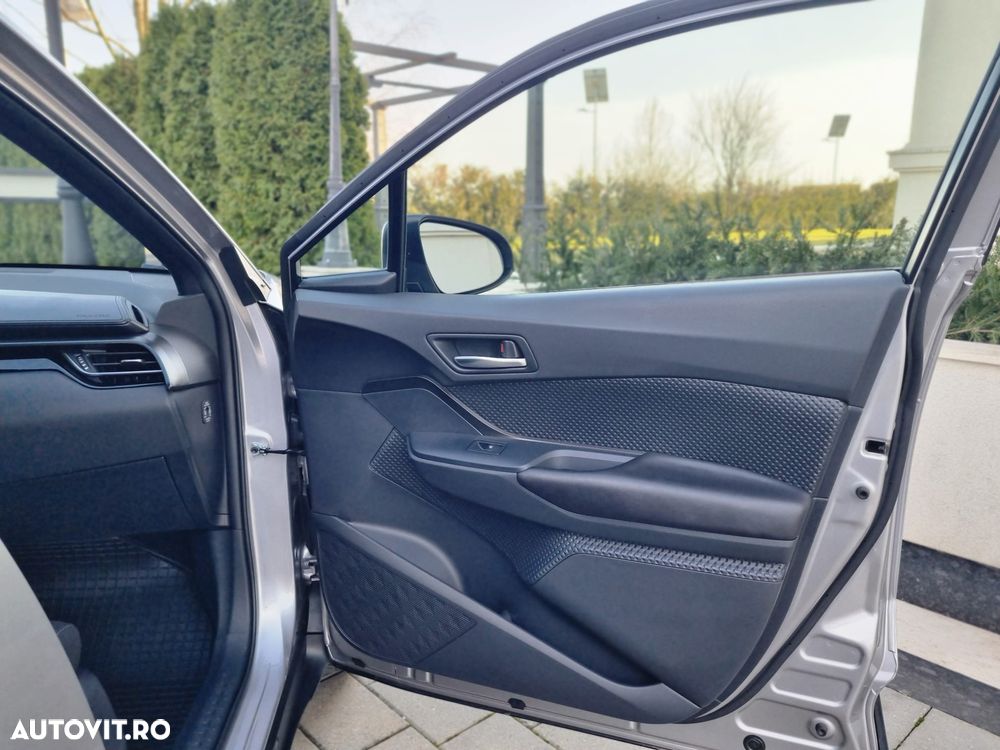 Toyota C-HR Style - 13