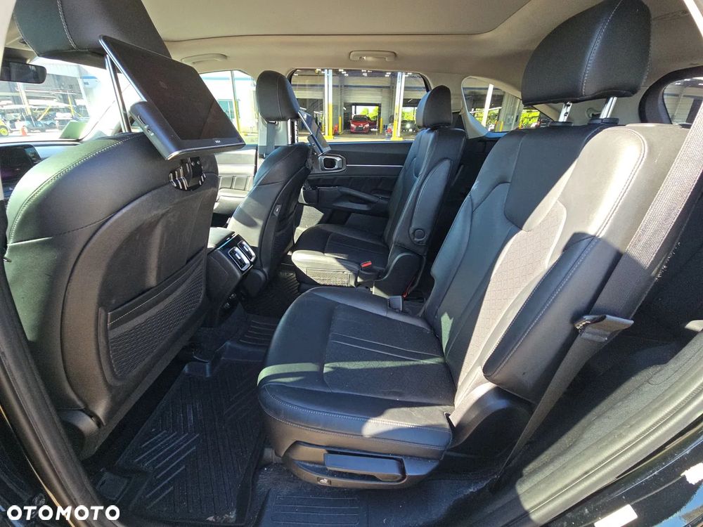 Kia Sorento - 12