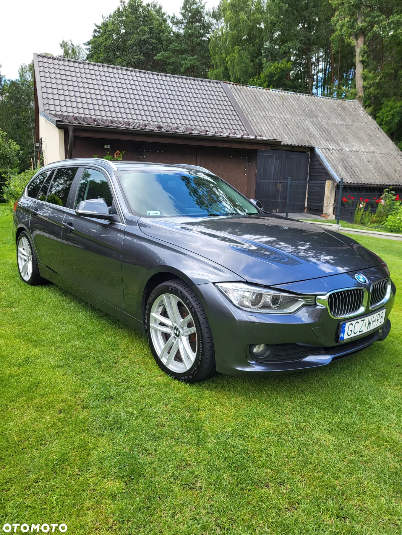BMW Seria 3 318d Touring - 36