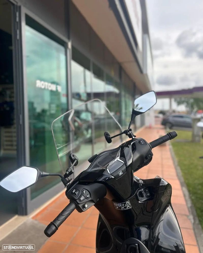 Honda SH - 4