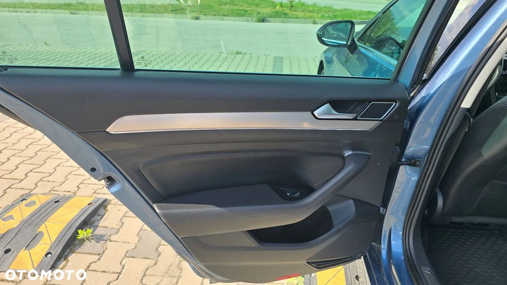 Volkswagen Passat 1.8 TSI BMT Highline DSG - 31