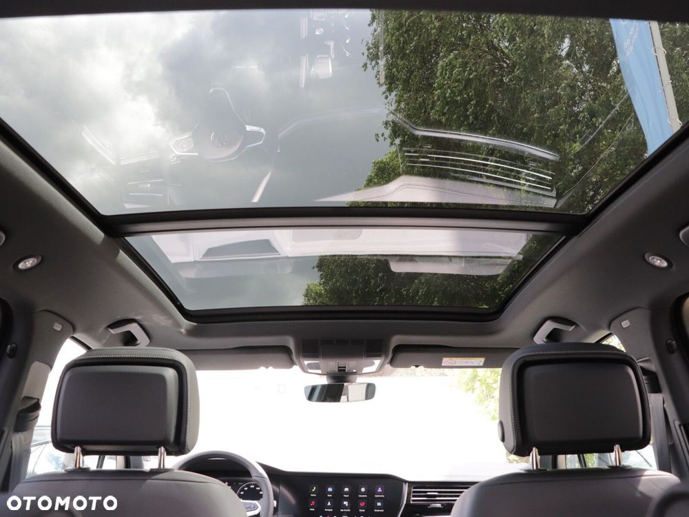 Volkswagen Touareg - 21