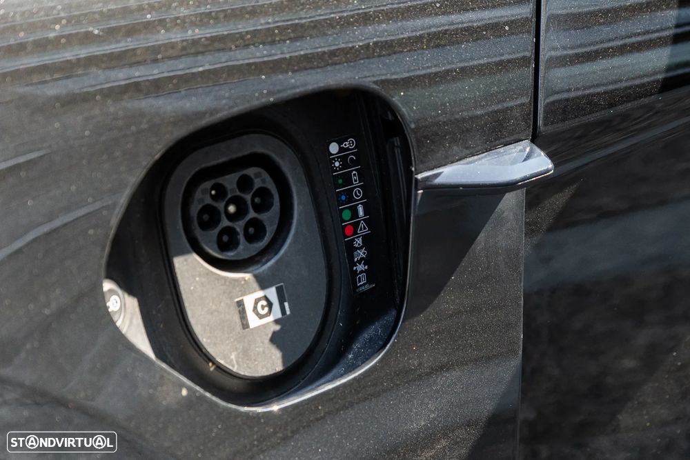 Porsche Taycan Standard - 21