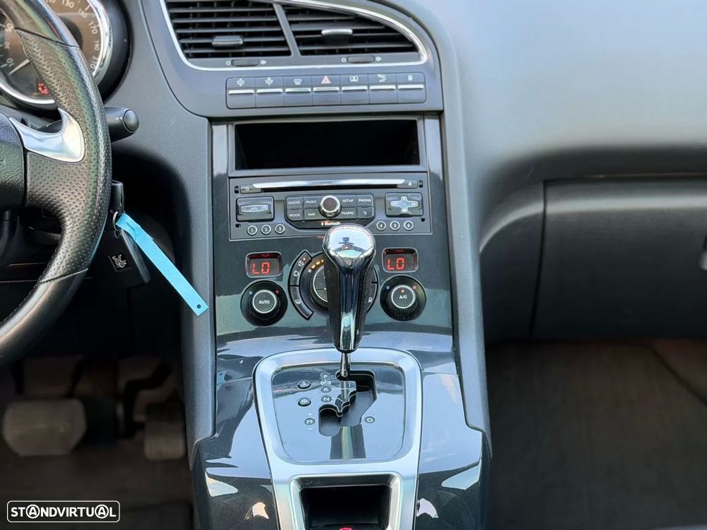 Peugeot 5008 — fotografia 9