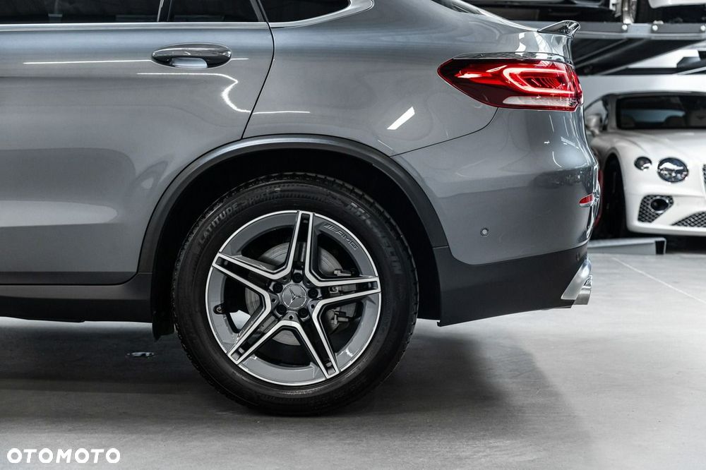 Mercedes-Benz GLC AMG 43 4Matic AMG Speedshift TCT 9G - 17
