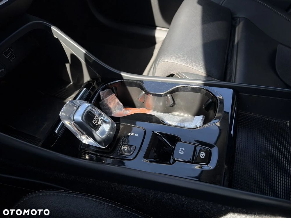 Volvo XC 40 - 32