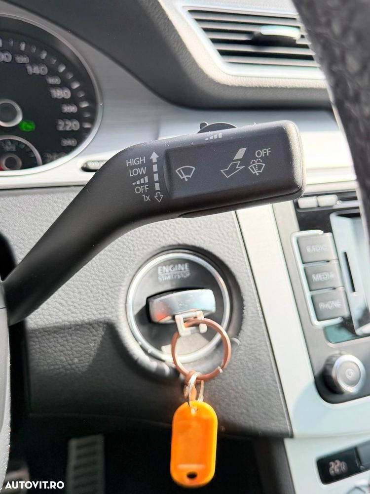 Volkswagen Passat 2.0 TDI DSG BlueMotion Technology R-Line - 23