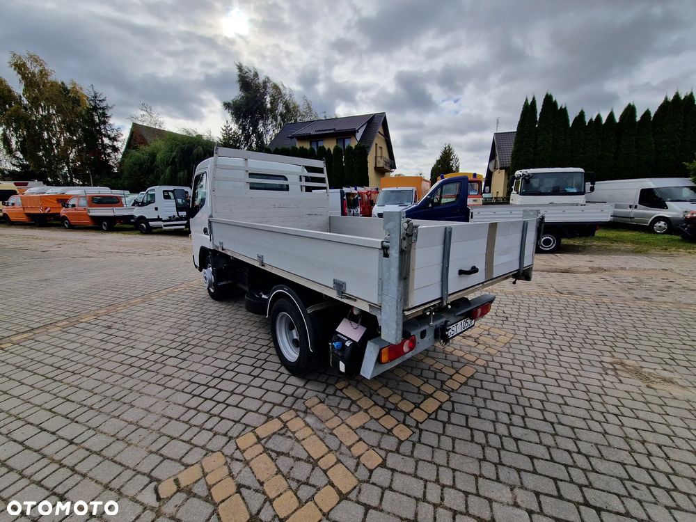 Mitsubishi FUSO KIPER WYWROTKA 3,0 - 5