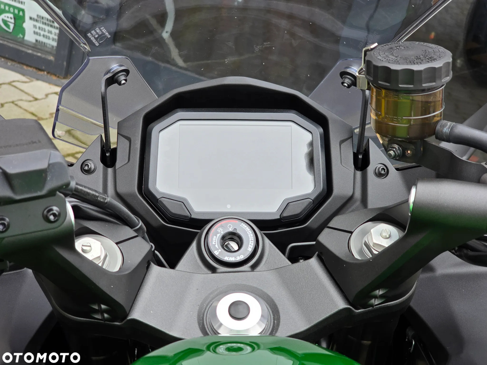 Kawasaki Ninja 1000 SX - 22