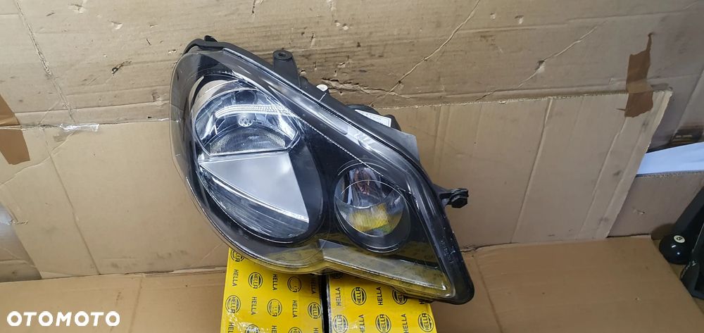 Lampa prawy przód przednia prawa VW Polo IV 9N Nowa TYC 1EE247019221 - 3