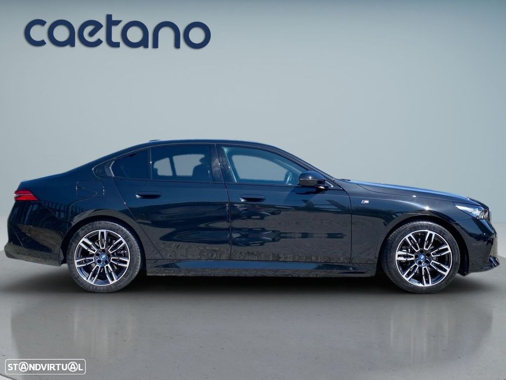 BMW 530 e Pack Desportivo M - 27