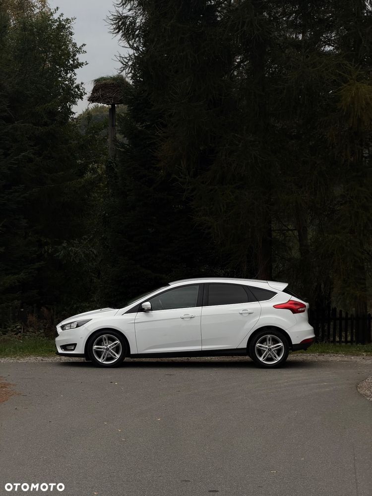 Ford Focus 2015 photo 2