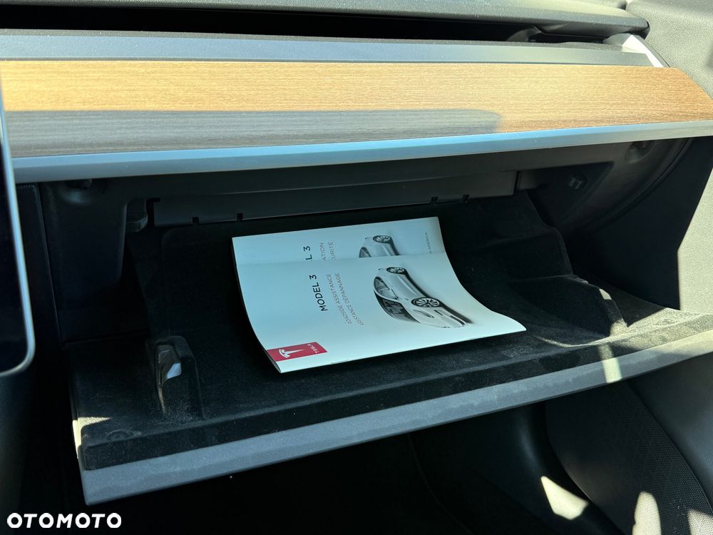 Tesla Model 3 - 26