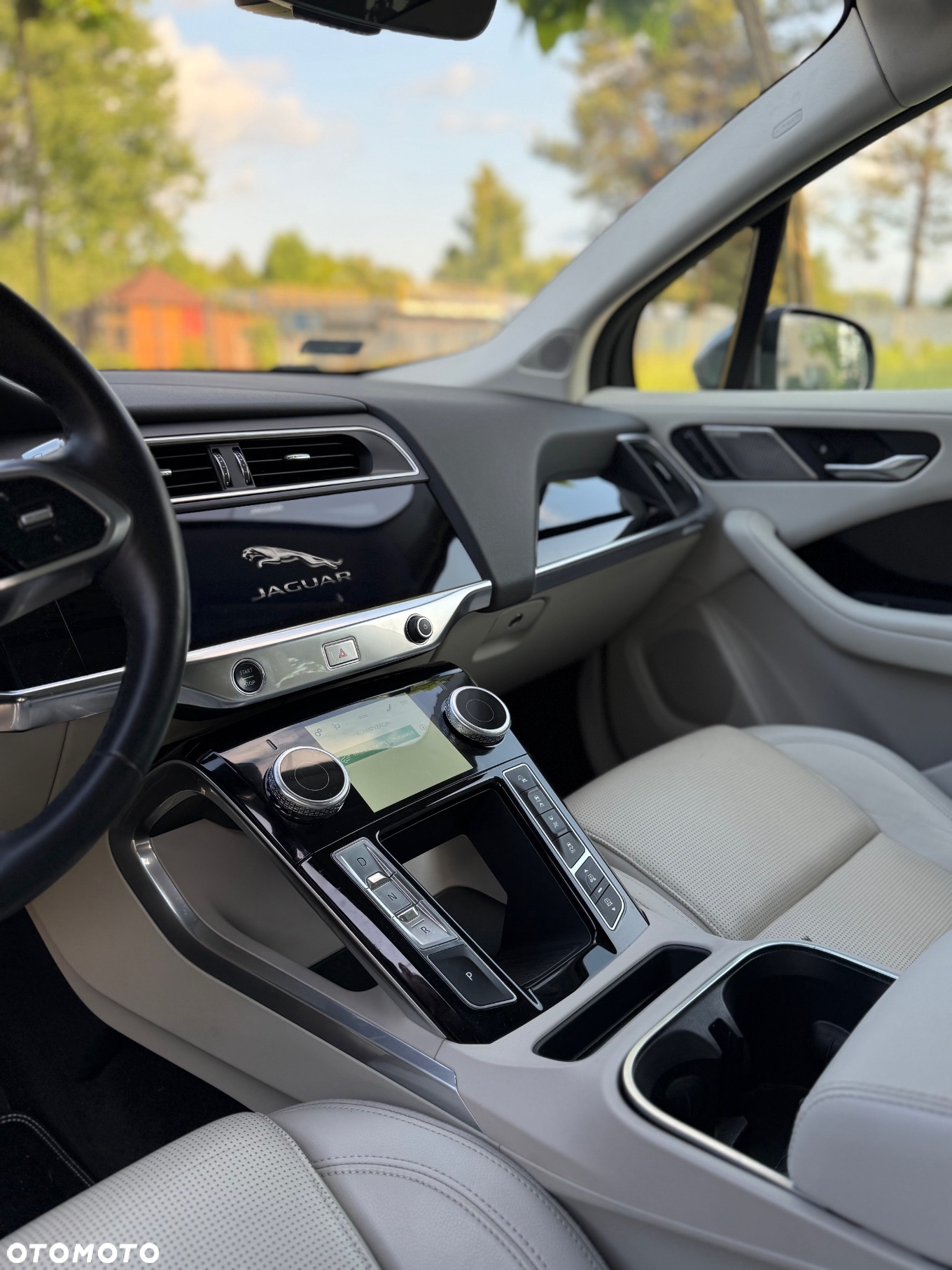 Jaguar I-Pace EV400 90kWh AWD R-Dynamic HSE - 13