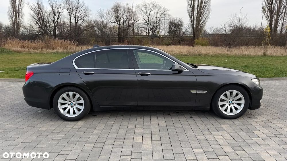BMW Seria 7 730d - 35