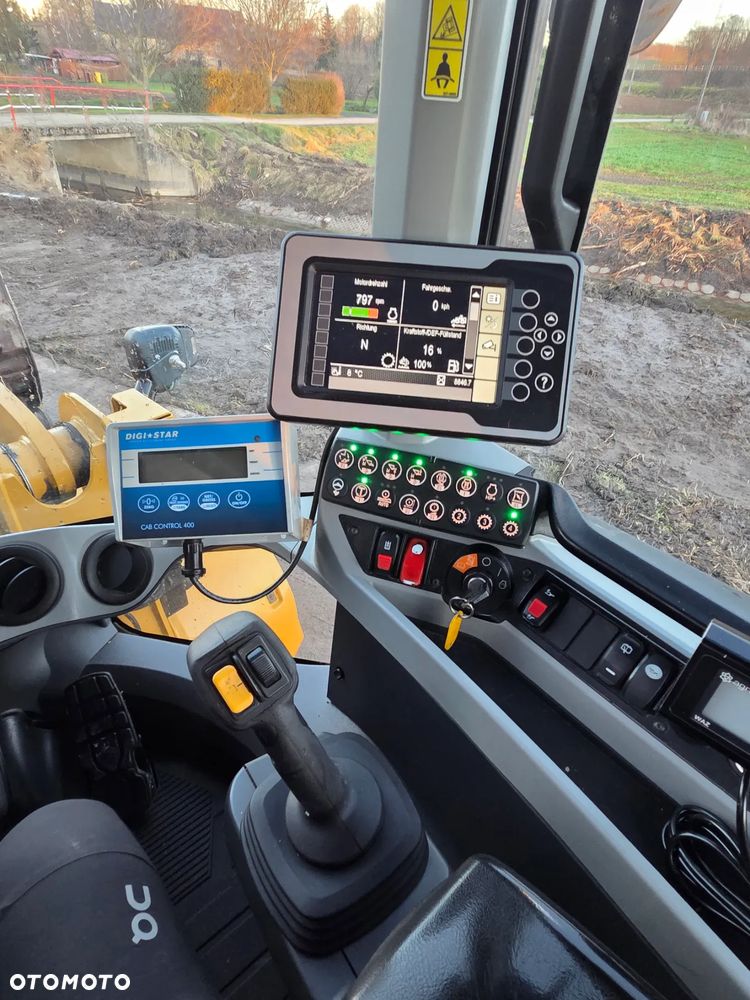 Caterpillar 926M - 25