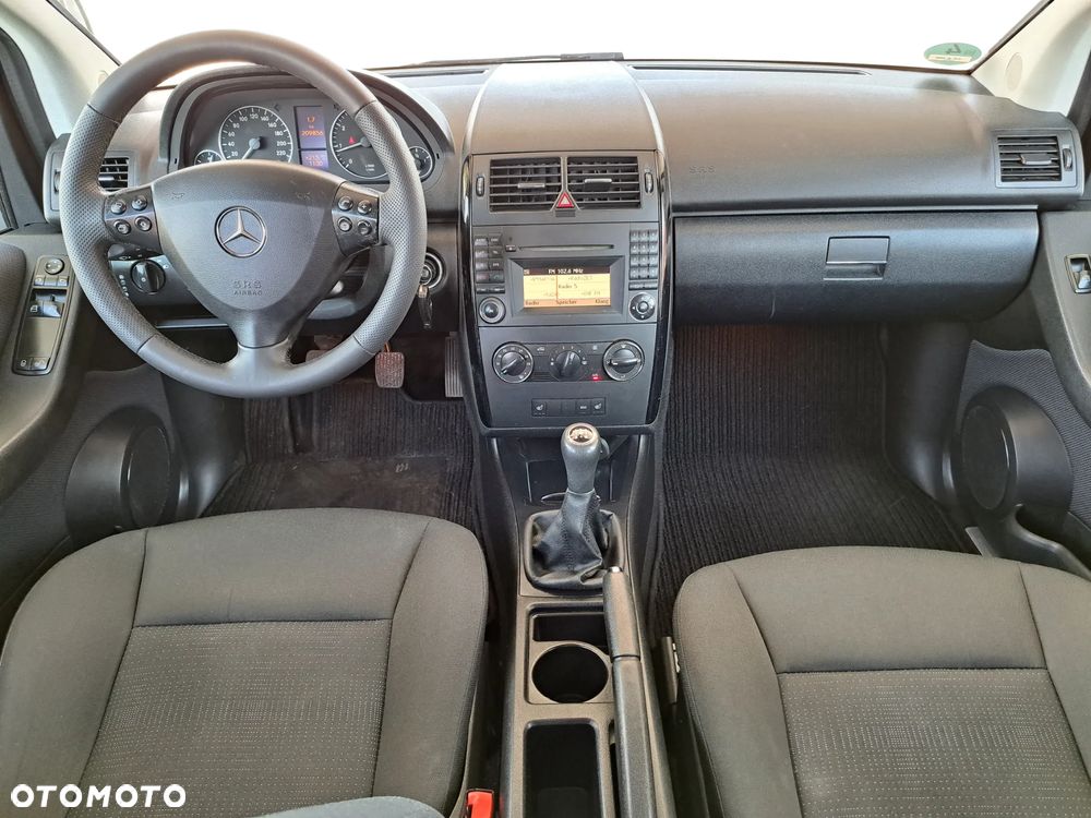 Mercedes-Benz Klasa A 160 BlueEFFICIENCY - 24