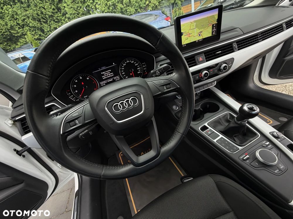 Audi A4 Limousine 2.0 TFSI ultra Sport - 29