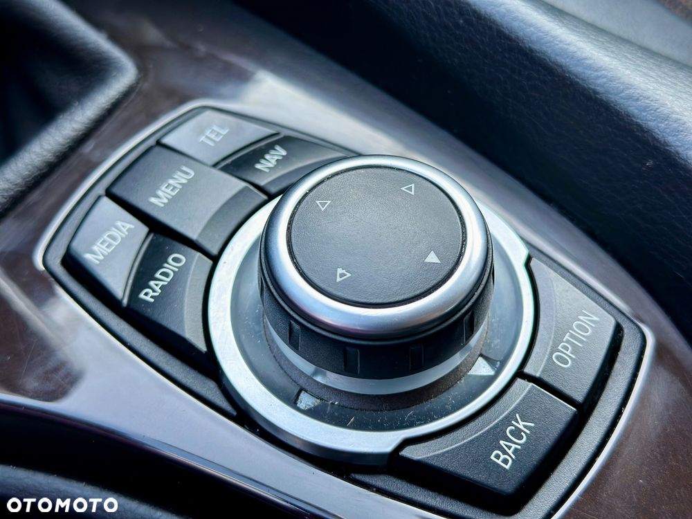 BMW X1 sDrive18d xLine - 20