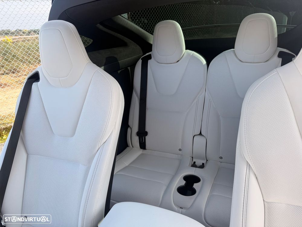 Tesla Model X Performance - 11