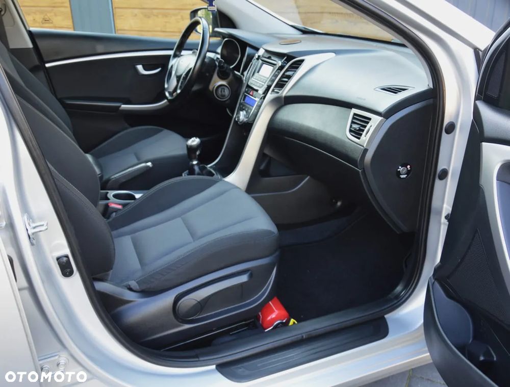 Hyundai i30 Kombi 1.6 CRDI Family - 28