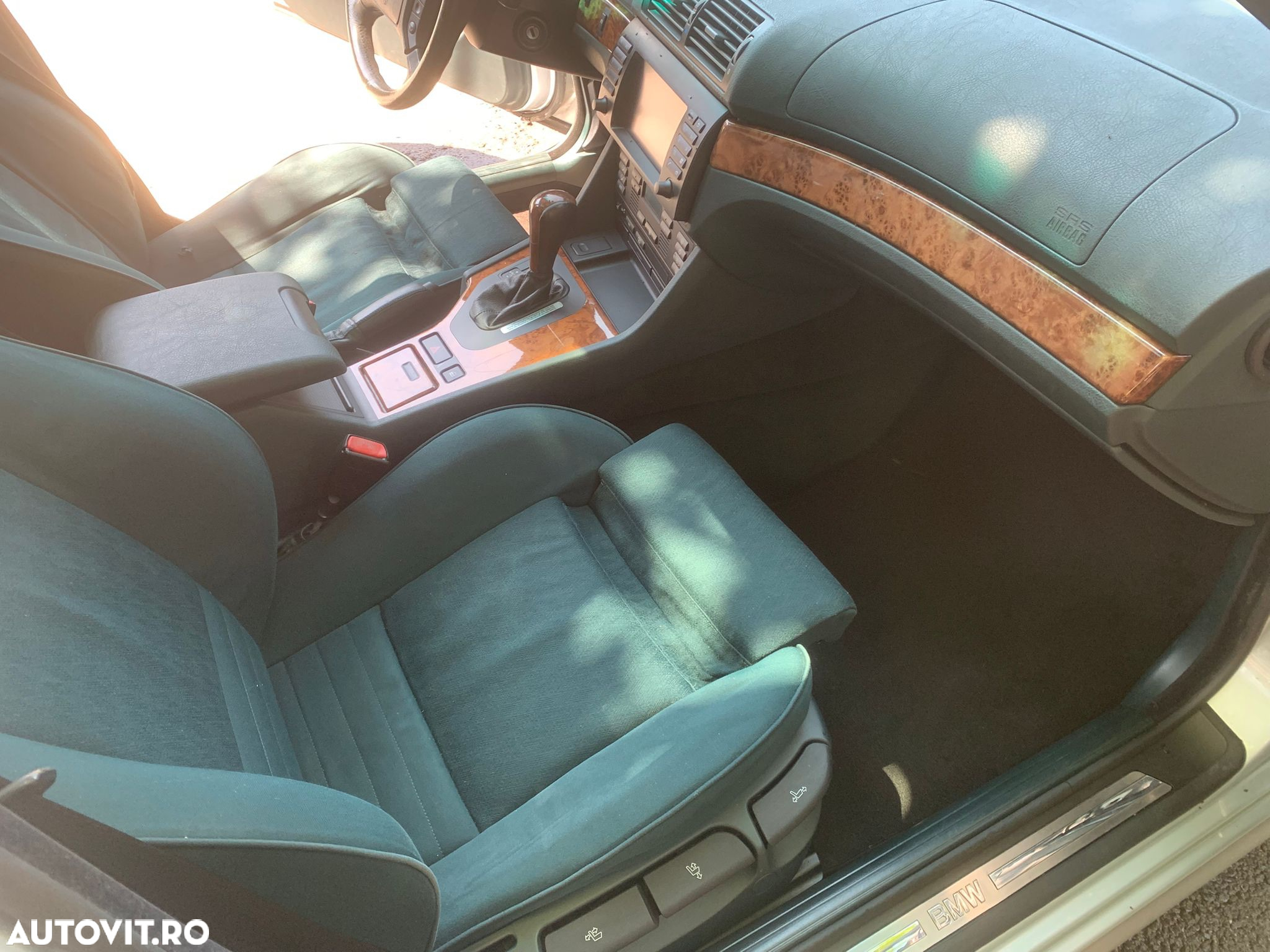 BMW Seria 5 540iA - 8